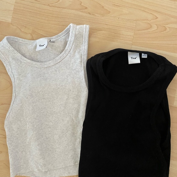 Bundle of 2 TNA crop tank tops  - Black and grey - Picture 4 of 4